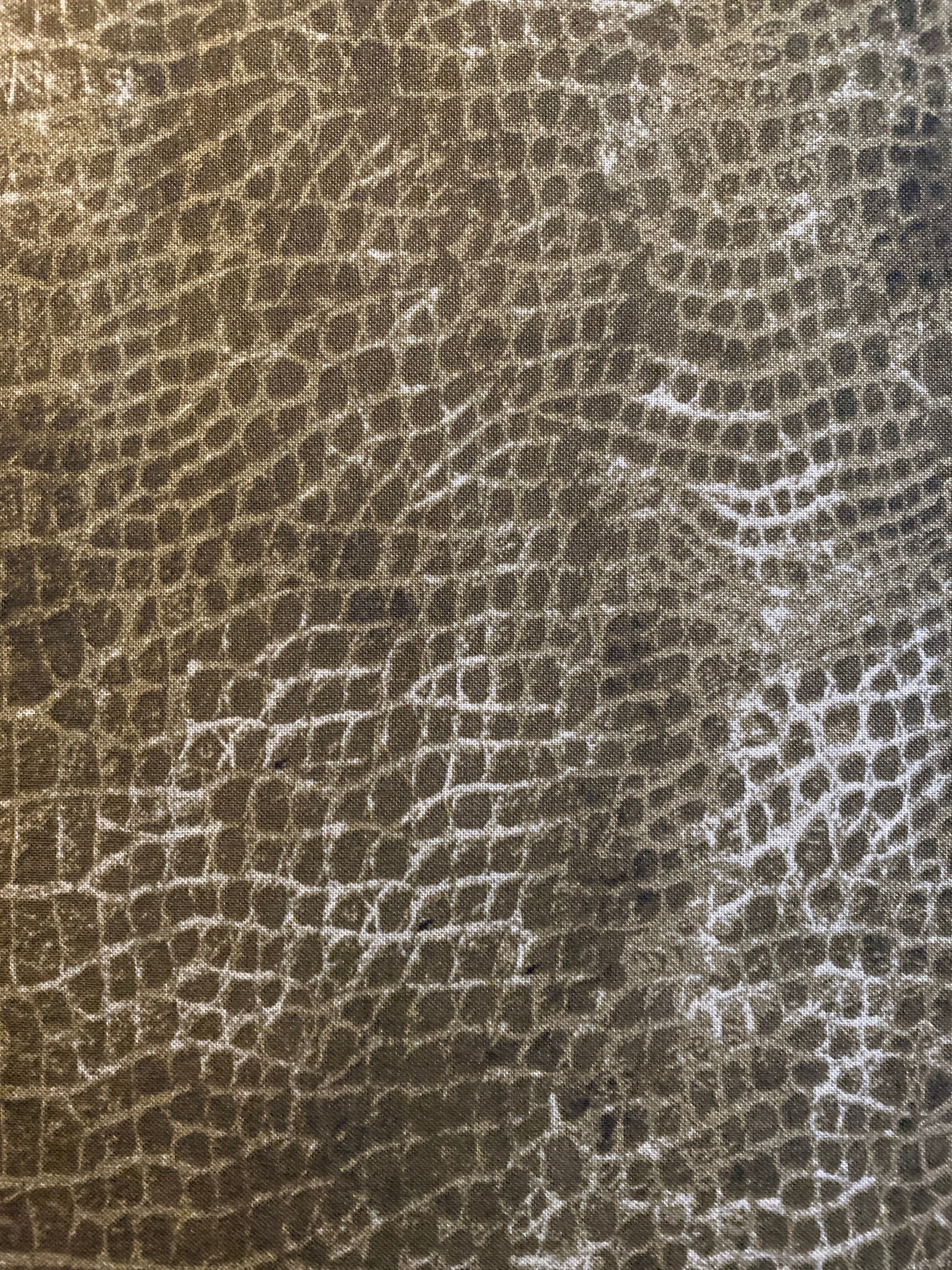 Tim Holtz Worn Croc in Bayou 100% quilting cotton fabric - Image 1